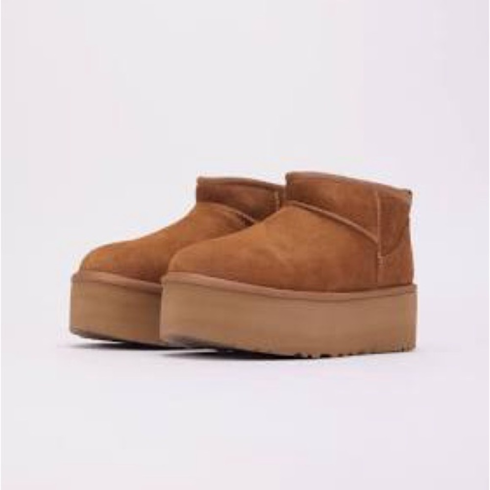 UGG Women’s Classic Ultra Mini Platform Boot, Chestnut, 10